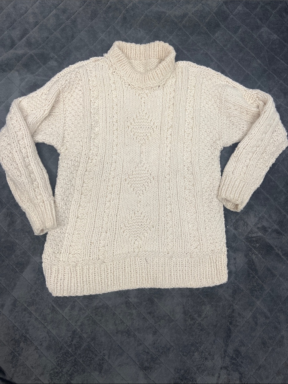 Source Unknown Cream Cable-Pattern Turtleneck Sweater